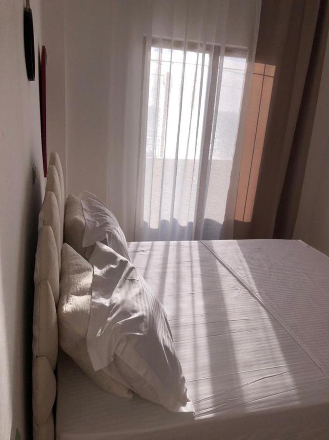 Kenza Apartments Sarandë Rum bild