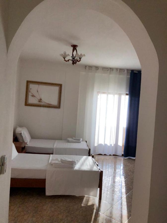 Kenza Apartments Sarandë Rum bild