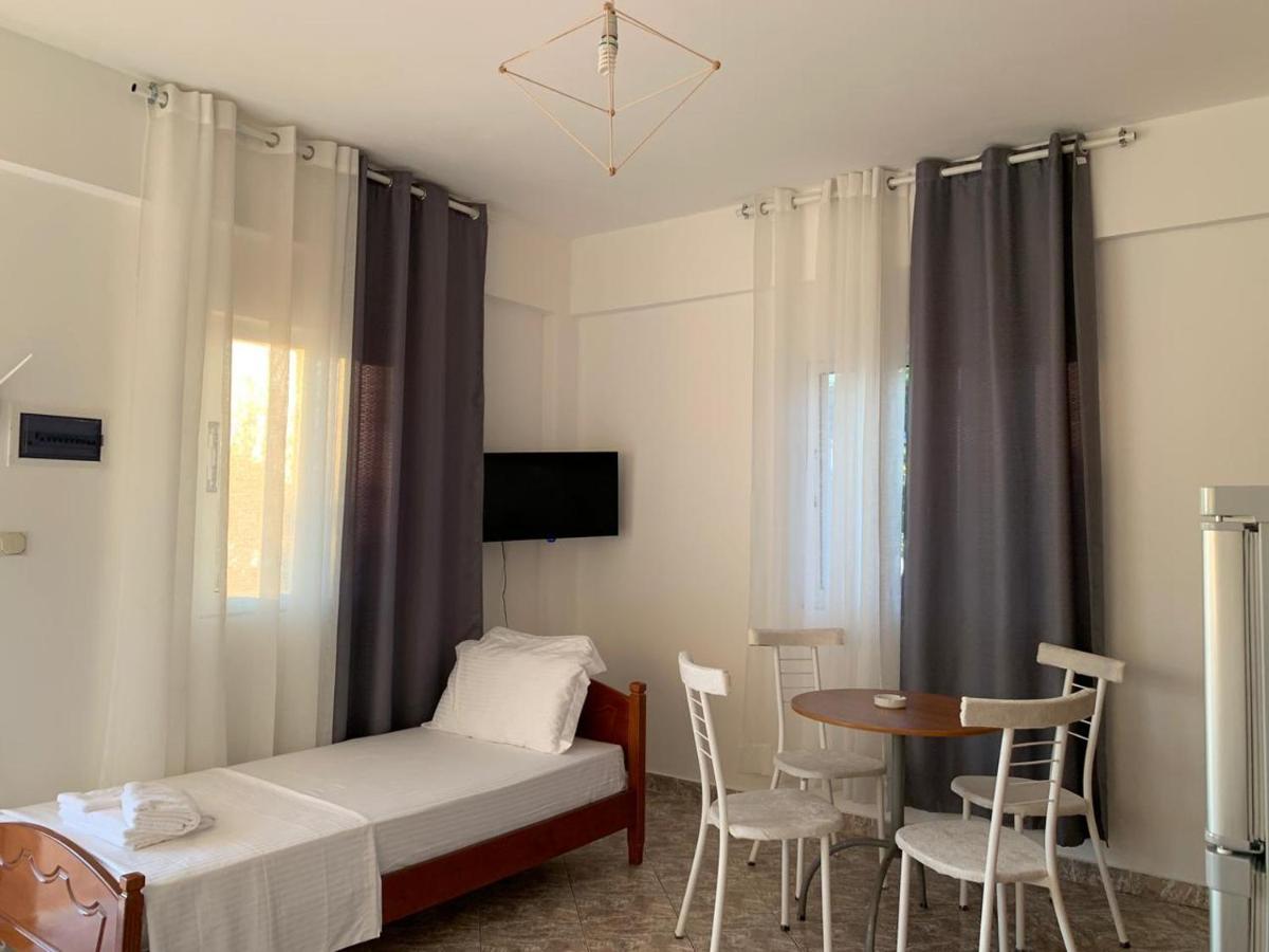 Kenza Apartments Sarandë Rum bild