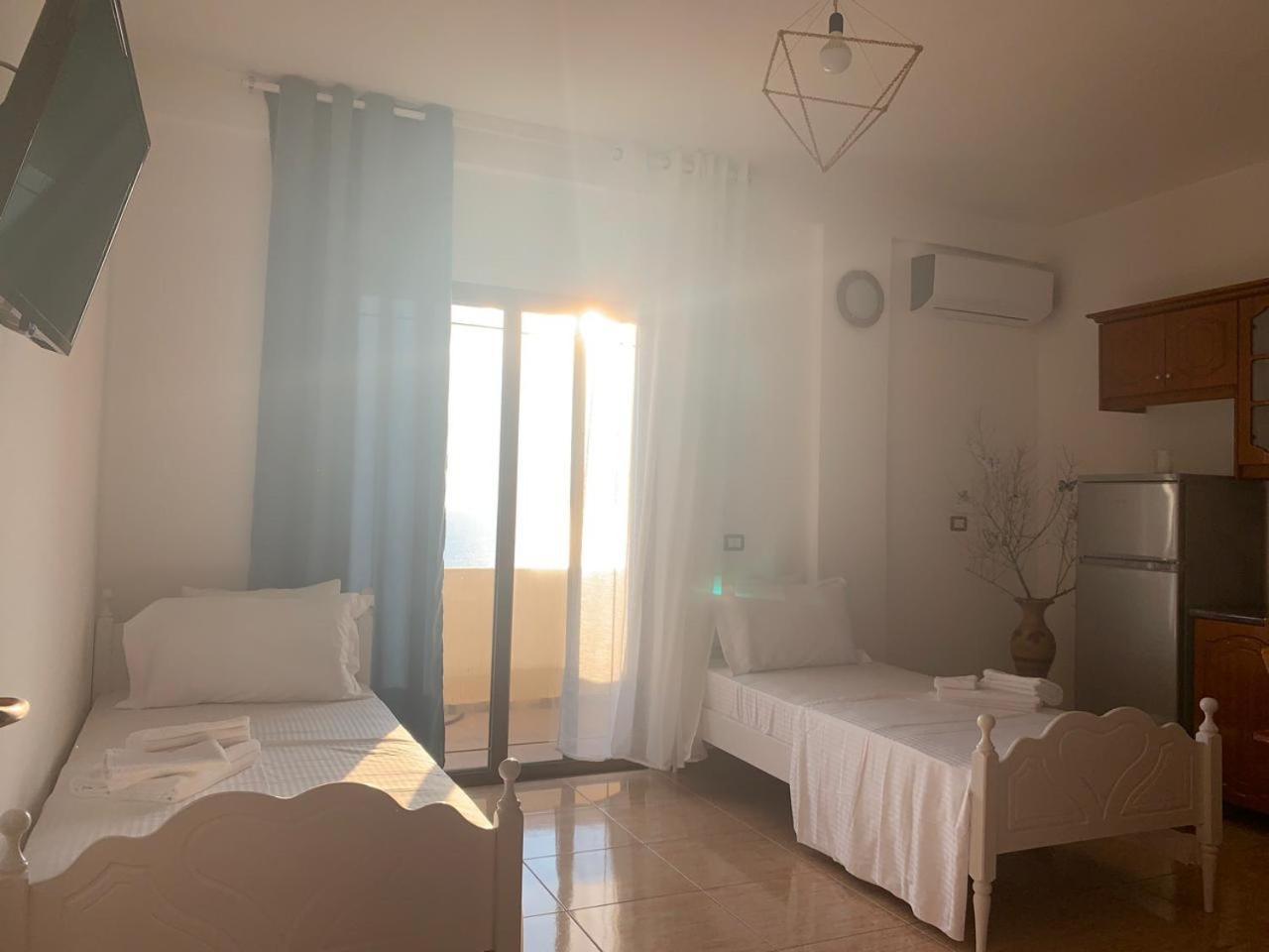 Kenza Apartments Sarandë Rum bild