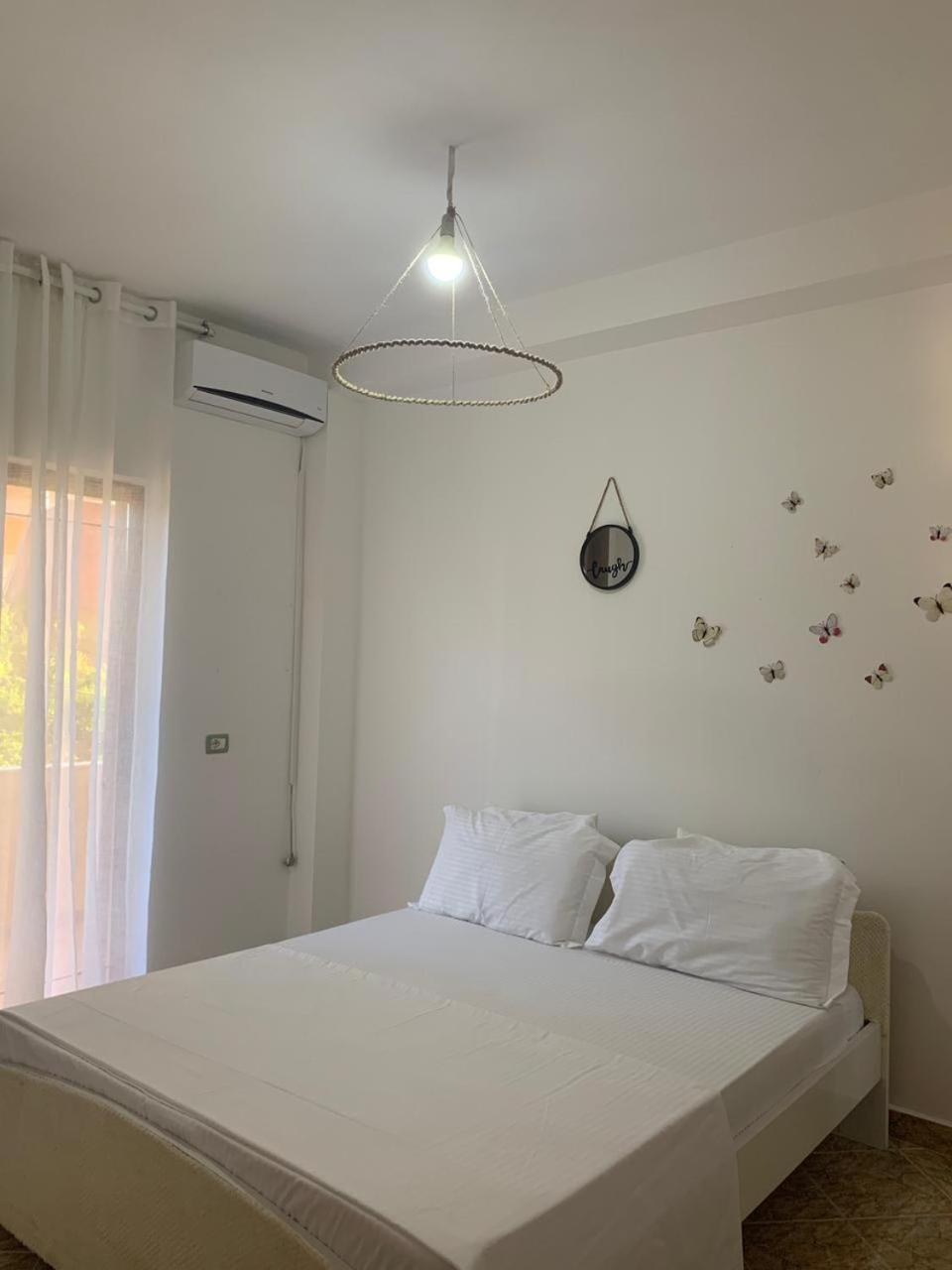Kenza Apartments Sarandë Rum bild