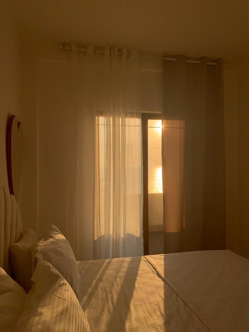 Kenza Apartments Sarandë Rum bild