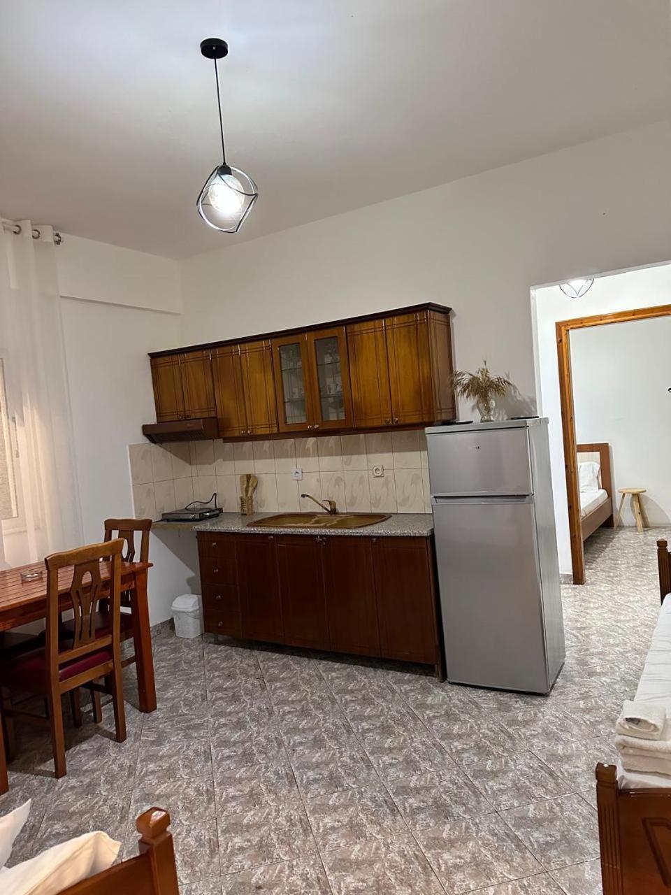 Kenza Apartments Sarandë Exteriör bild