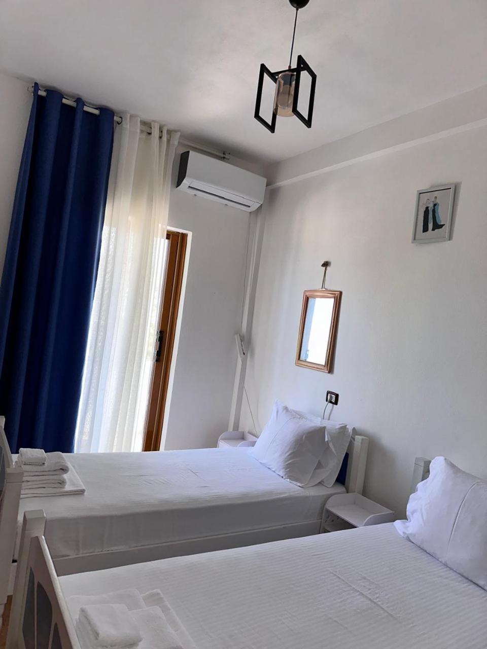 Kenza Apartments Sarandë Exteriör bild